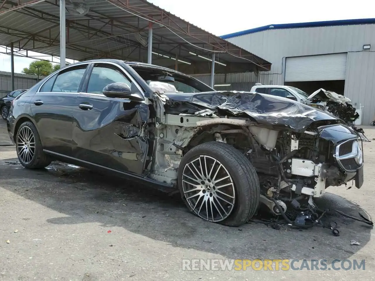 4 Photograph of a damaged car W1KAF4GB1RR169671 MERCEDES-BENZ C-CLASS 2024