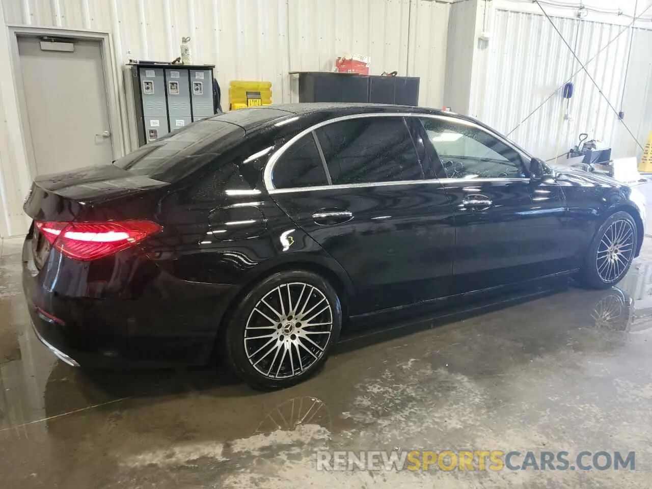 3 Фотография поврежденного автомобиля W1KAF4GB2RR206212 MERCEDES-BENZ C-CLASS 2024