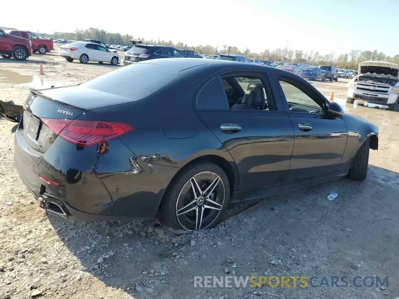 3 Фотография поврежденного автомобиля W1KAF4GB3RR228204 MERCEDES-BENZ C-CLASS 2024