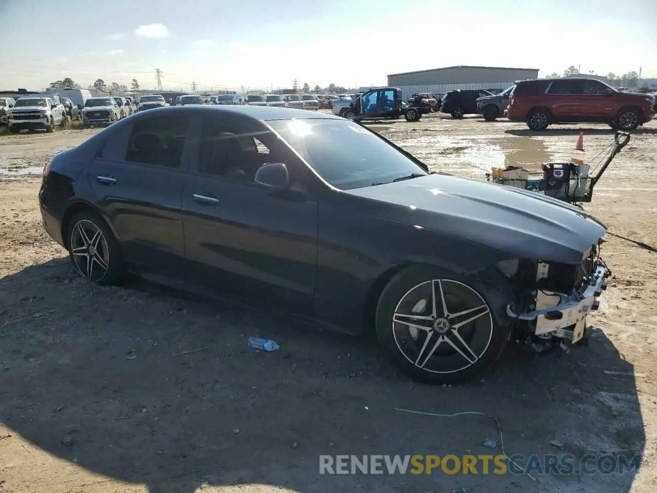4 Фотография поврежденного автомобиля W1KAF4GB3RR228204 MERCEDES-BENZ C-CLASS 2024
