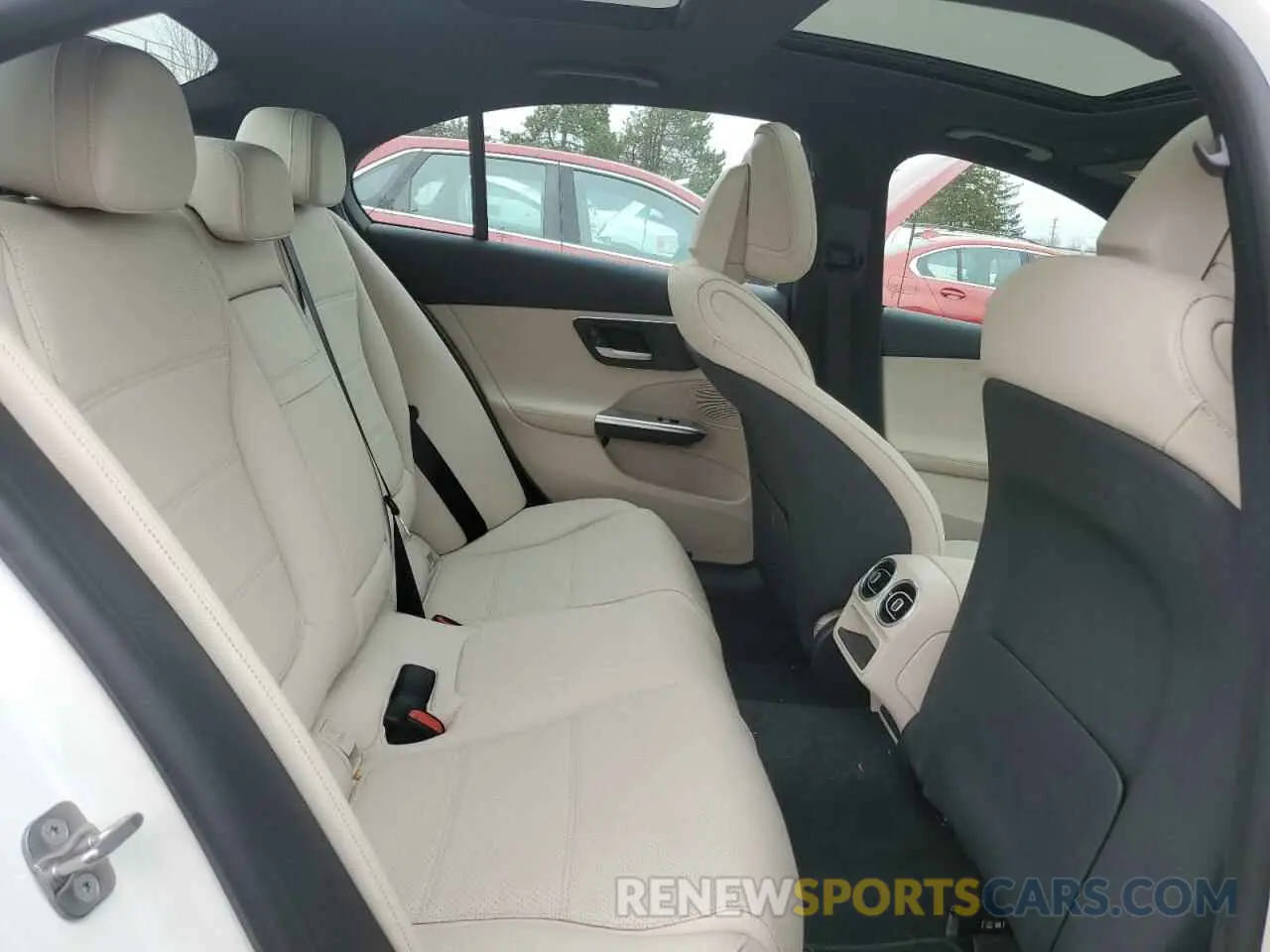 10 Фотография поврежденного автомобиля W1KAF4HBXRR226819 MERCEDES-BENZ C-CLASS 2024