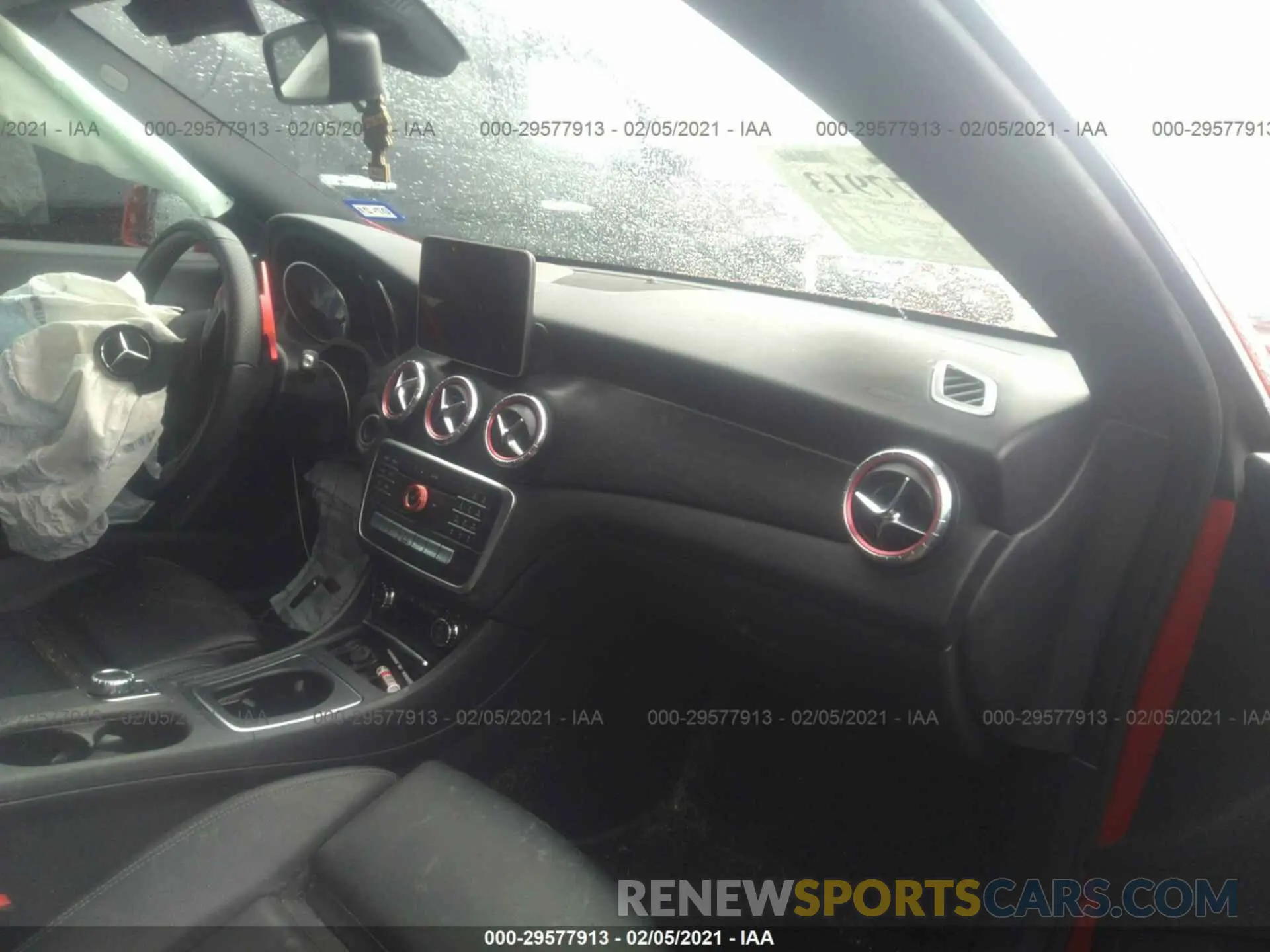 5 Photograph of a damaged car WDDSJ4EB0KN705240 MERCEDES-BENZ CLA 2019