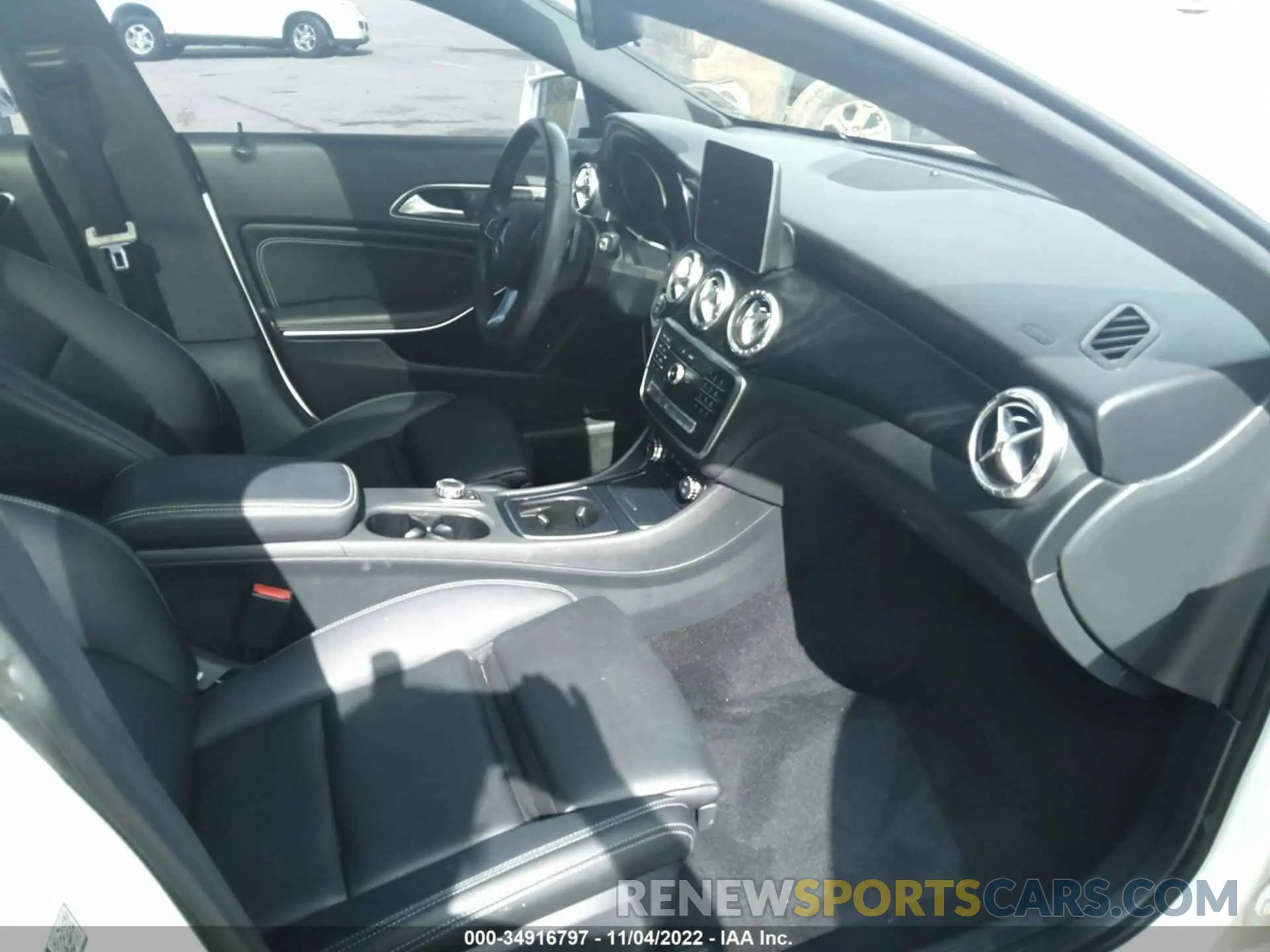 5 Фотография поврежденного автомобиля WDDSJ4EB2KN698937 MERCEDES-BENZ CLA 2019