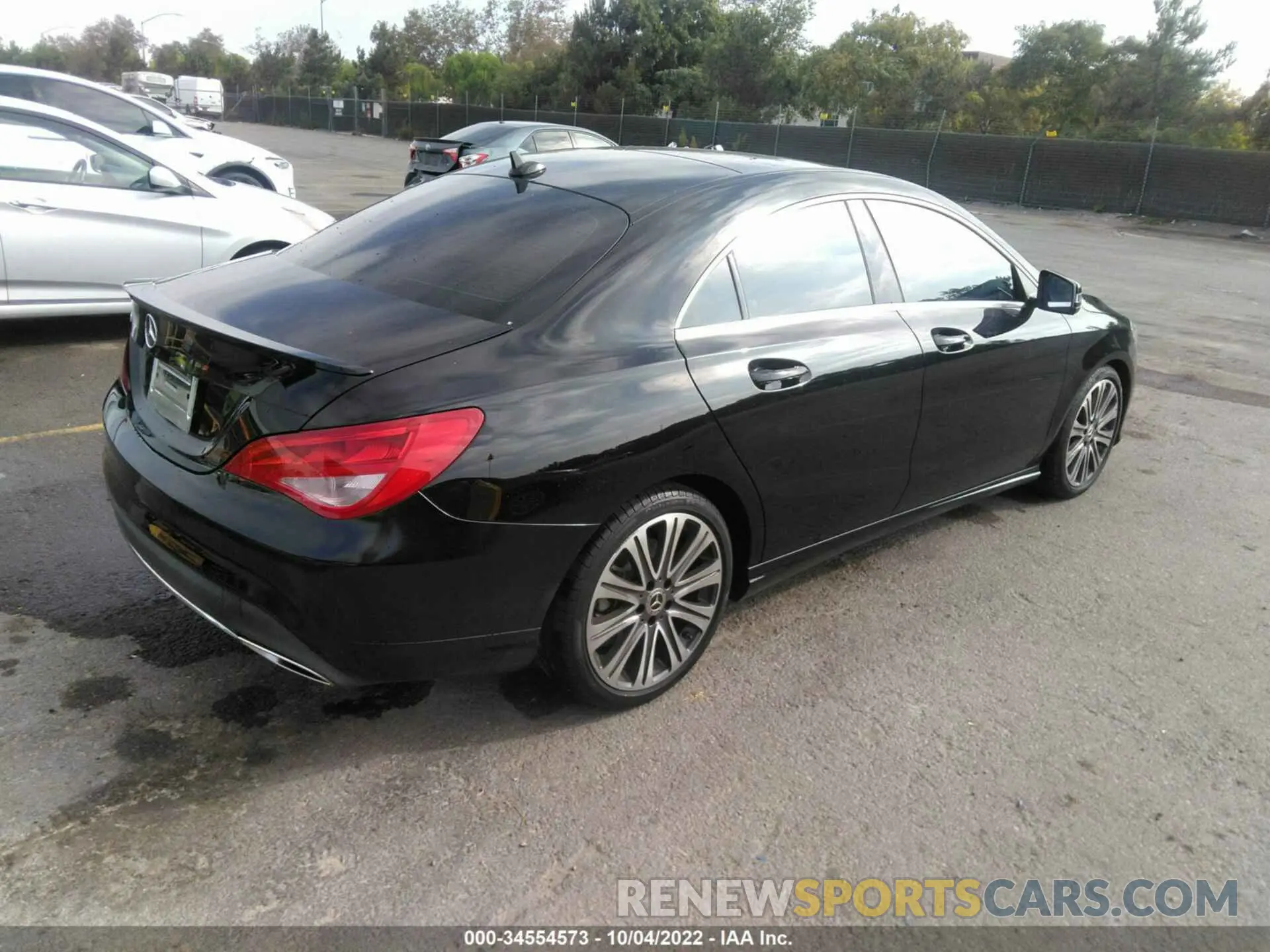 4 Photograph of a damaged car WDDSJ4EB5KN735592 MERCEDES-BENZ CLA 2019