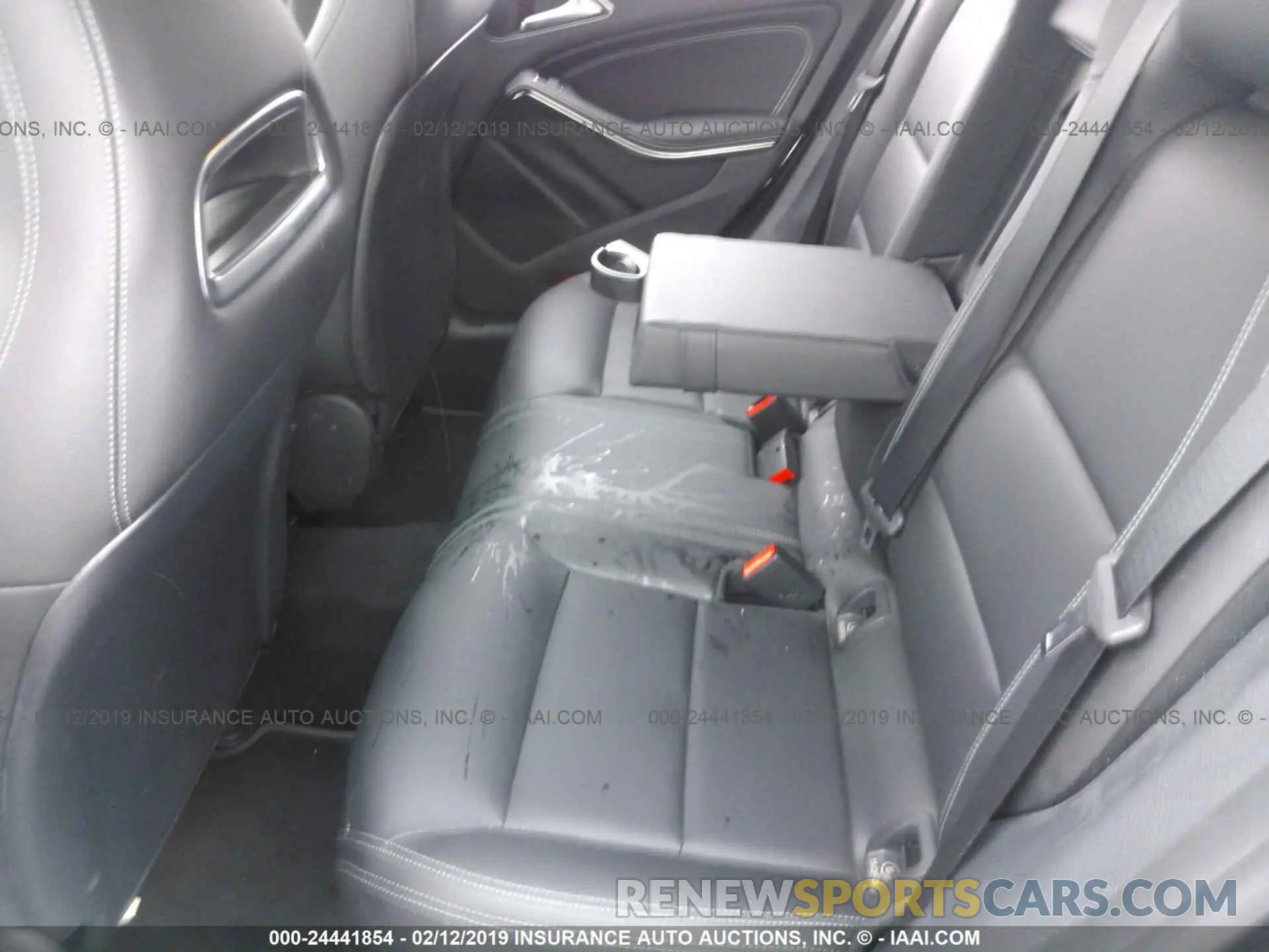 8 Photograph of a damaged car WDDSJ4EB8KN740060 MERCEDES-BENZ CLA 2019