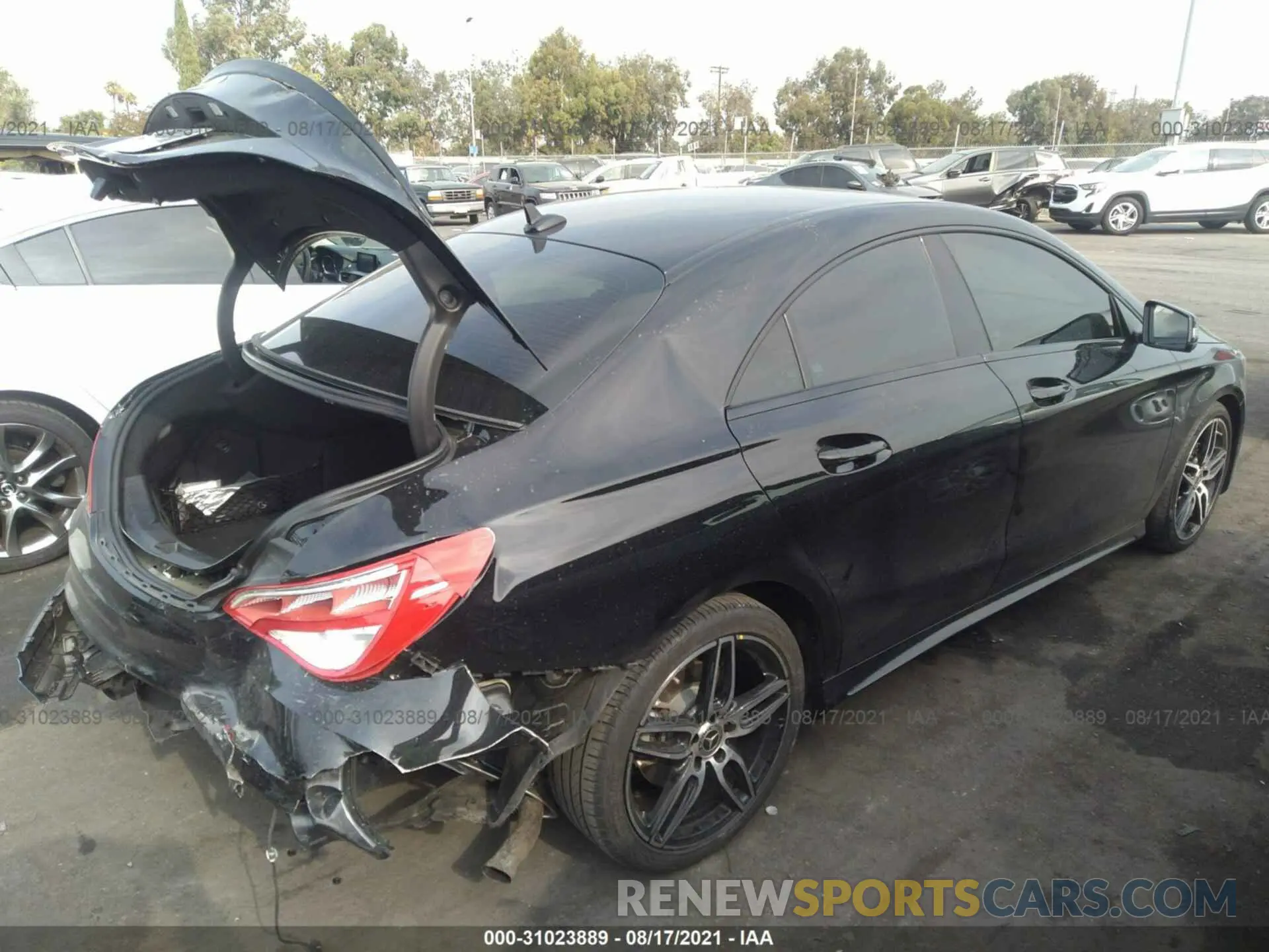 4 Photograph of a damaged car WDDSJ4EB9KN706967 MERCEDES-BENZ CLA 2019