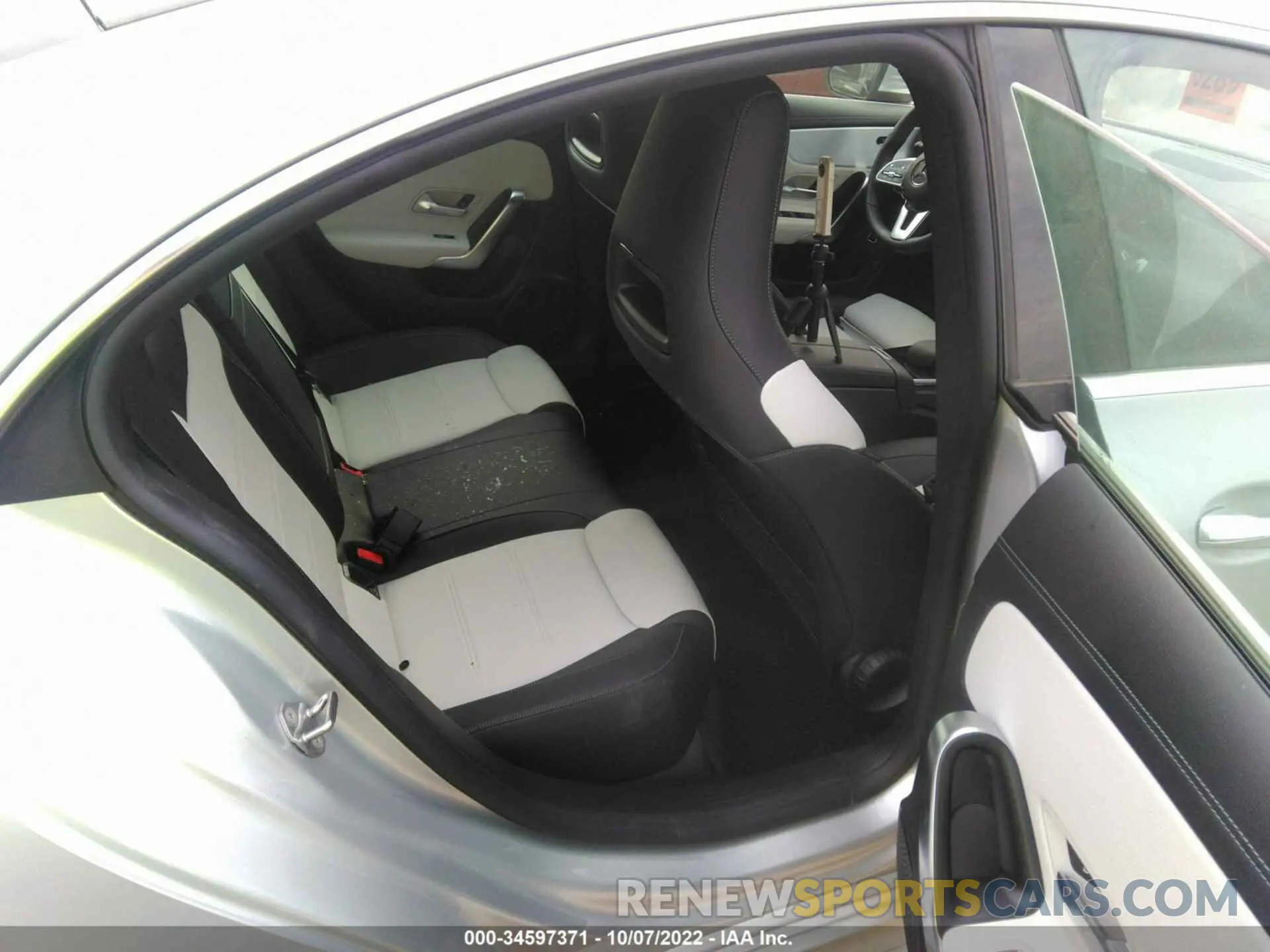 8 Photograph of a damaged car W1K5J4GB7NN295518 MERCEDES-BENZ CLA 2022