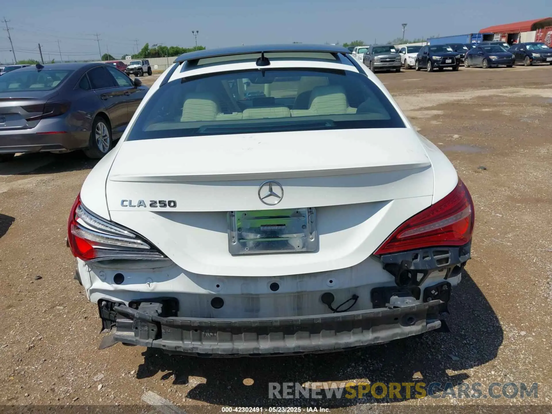 17 Фотография поврежденного автомобиля WDDSJ4EB1KN726095 MERCEDES-BENZ CLA 250 2019