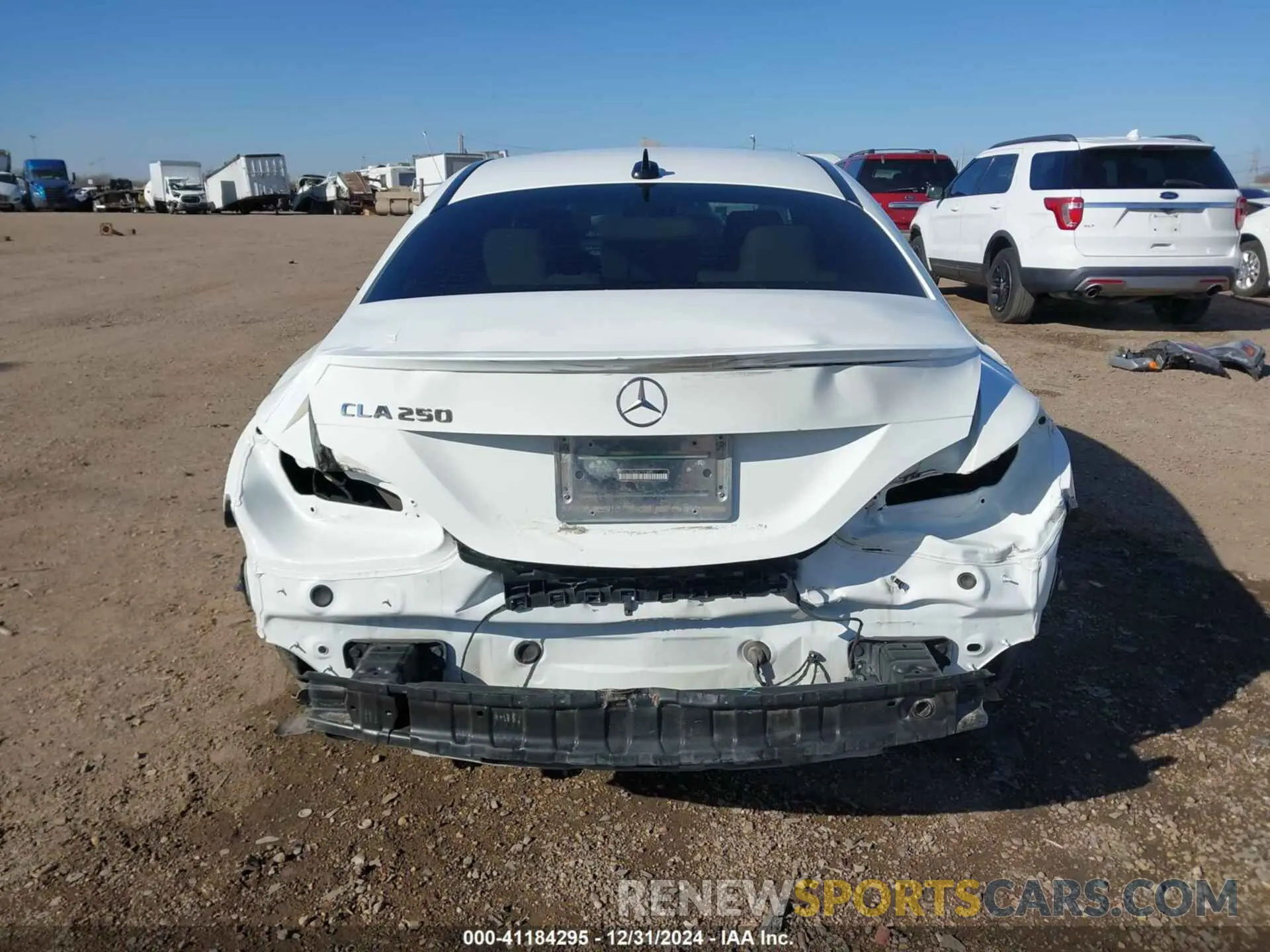 17 Photograph of a damaged car WDDSJ4EB3KN770180 MERCEDES-BENZ CLA 250 2019