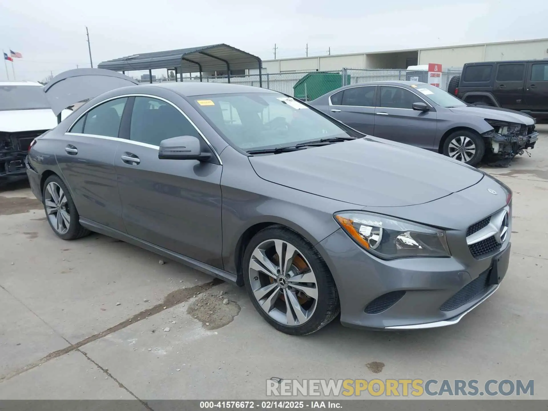 1 Фотография поврежденного автомобиля WDDSJ4EB6KN757732 MERCEDES-BENZ CLA 250 2019