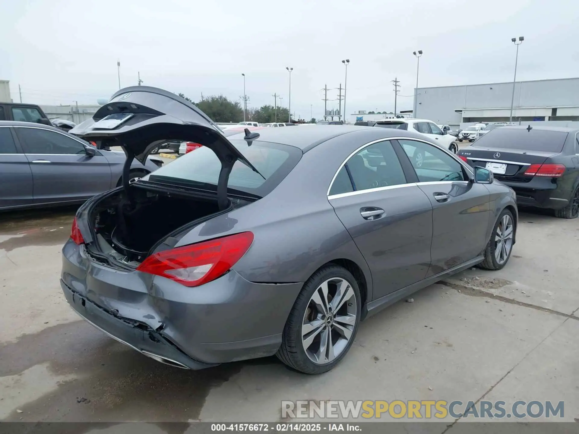 4 Фотография поврежденного автомобиля WDDSJ4EB6KN757732 MERCEDES-BENZ CLA 250 2019