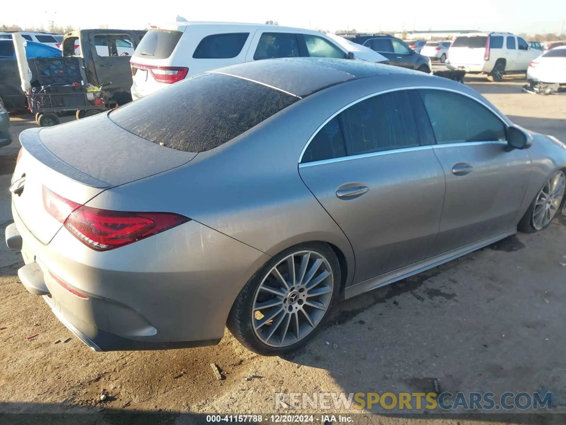 4 Фотография поврежденного автомобиля W1K5J4GB6LN091046 MERCEDES-BENZ CLA 250 2020