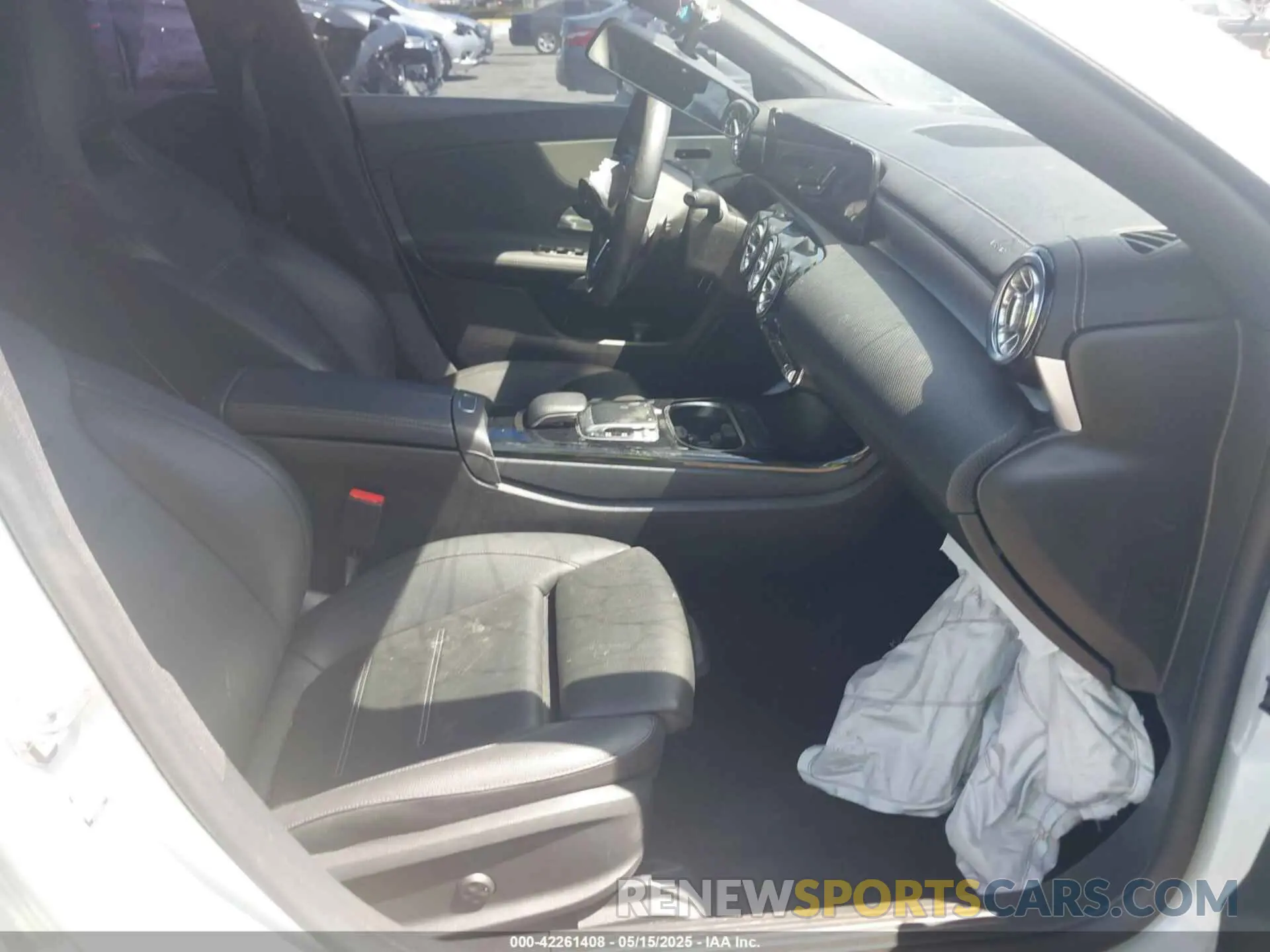 5 Photograph of a damaged car W1K5J4GB7LN119906 MERCEDES-BENZ CLA 250 2020