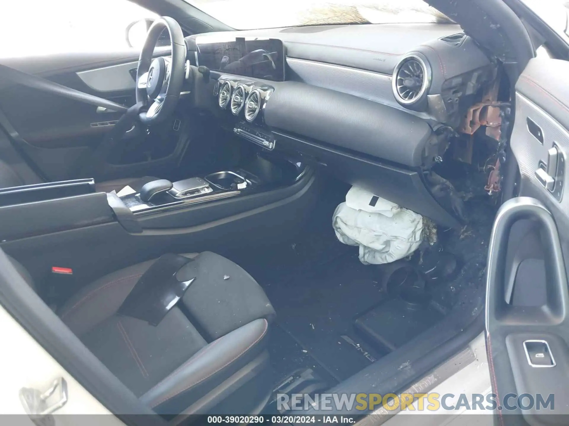 5 Photograph of a damaged car W1K5J4GB9LN121429 MERCEDES-BENZ CLA 250 2020