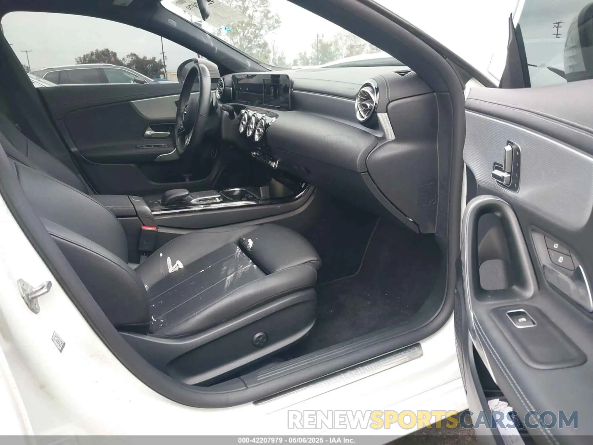 5 Photograph of a damaged car W1K5J4GB2MN190996 MERCEDES-BENZ CLA 250 2021