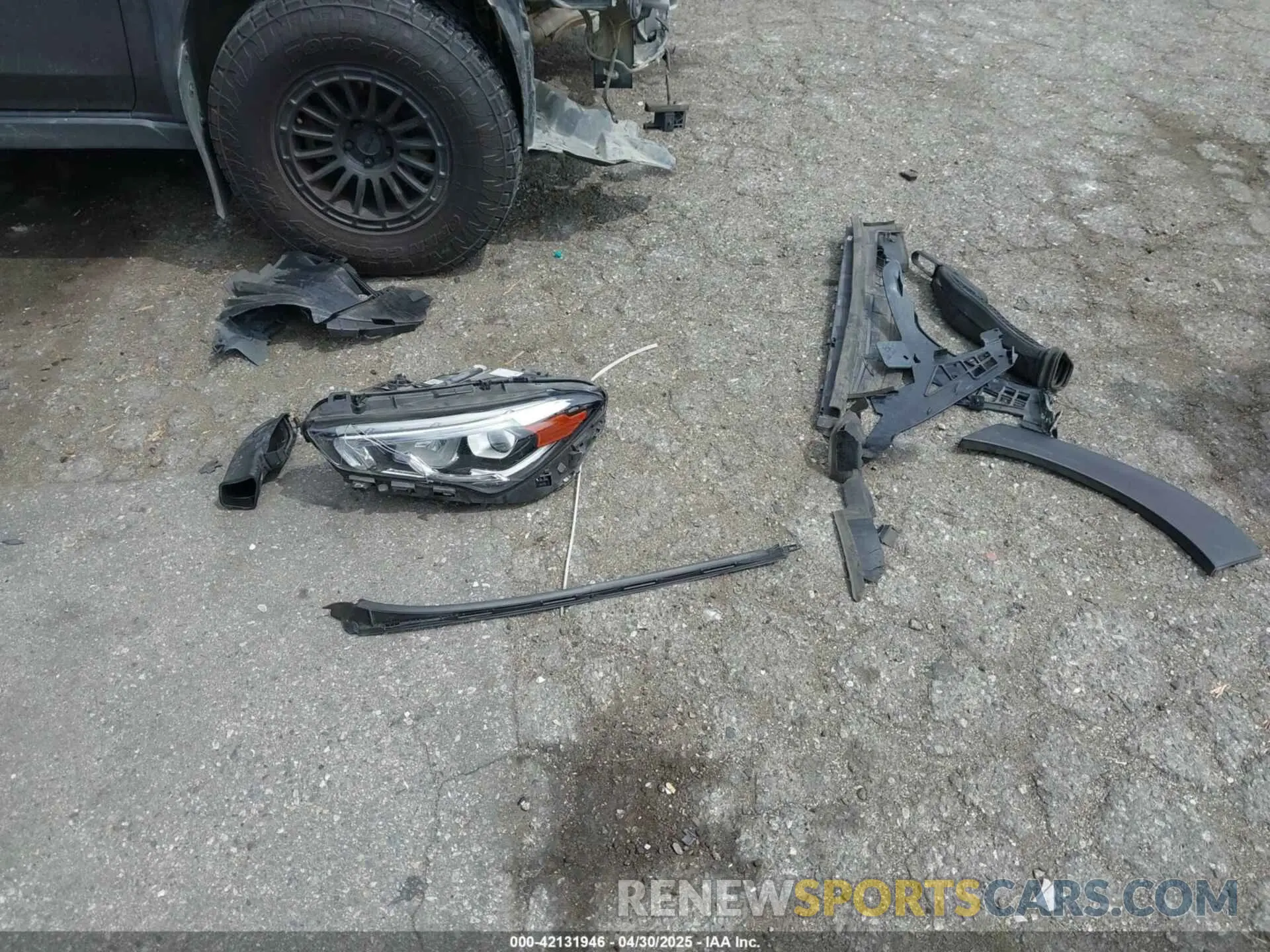 11 Photograph of a damaged car W1K5J4GB8MN162782 MERCEDES-BENZ CLA 250 2021