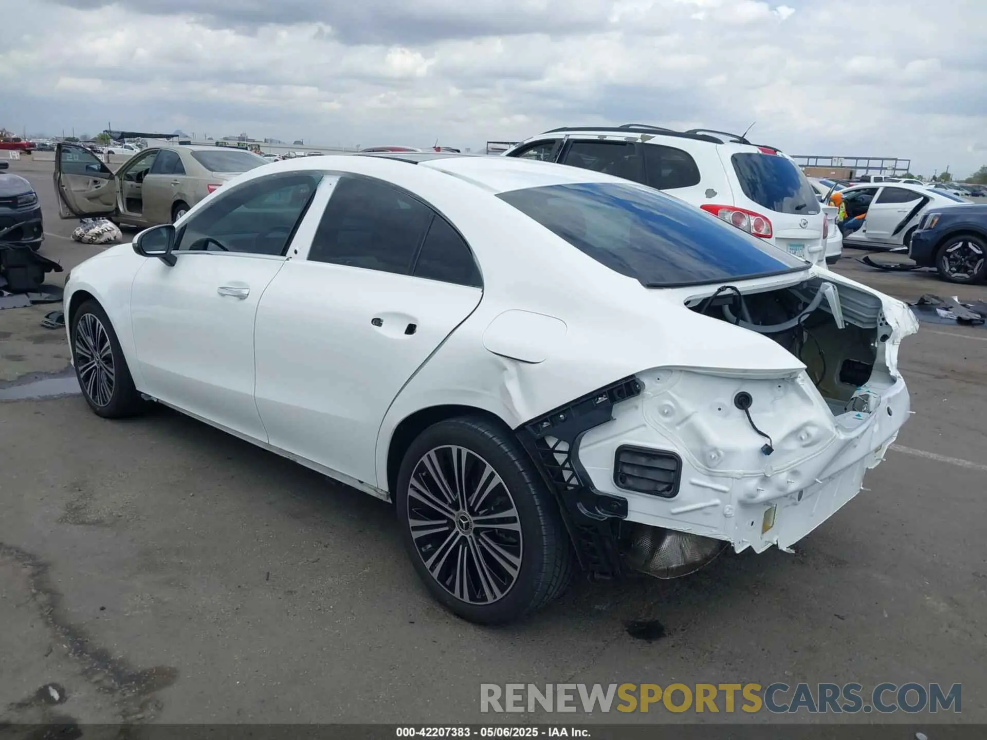 3 Photograph of a damaged car W1K5J4GB4NN321833 MERCEDES-BENZ CLA 250 COUPE 2022