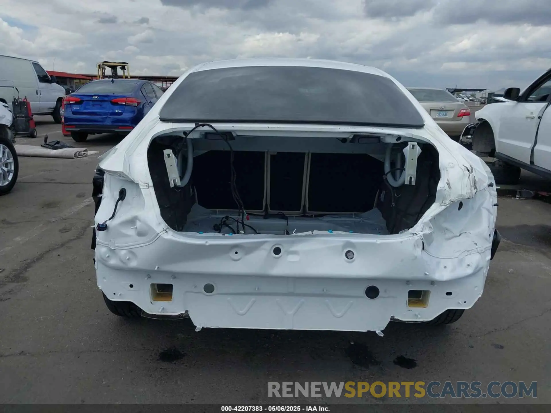 6 Photograph of a damaged car W1K5J4GB4NN321833 MERCEDES-BENZ CLA 250 COUPE 2022
