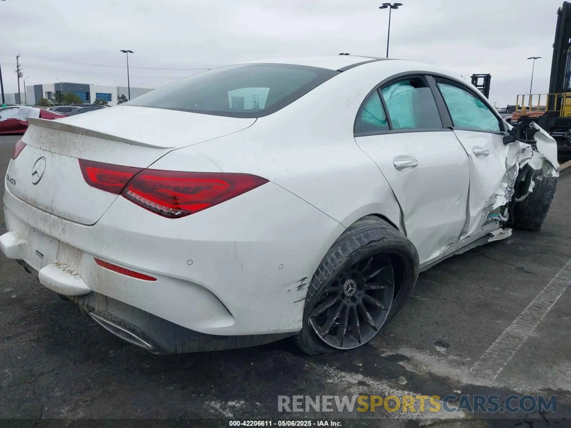 4 Фотография поврежденного автомобиля W1K5J4GB5PN368338 MERCEDES-BENZ CLA 250 COUPE 2023