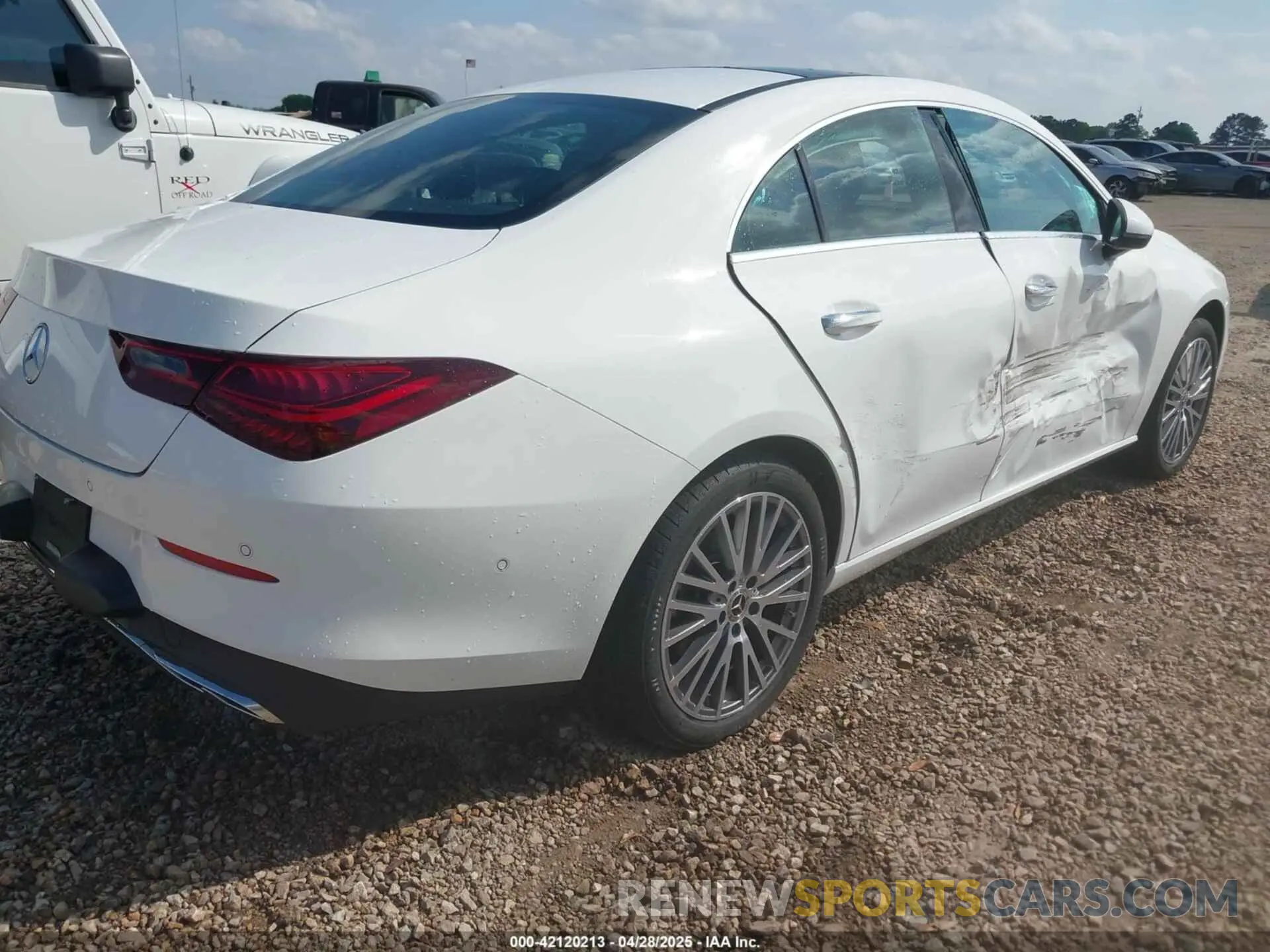 4 Photograph of a damaged car W1K5J4GB5SN513578 MERCEDES-BENZ CLA 250 COUPE 2025