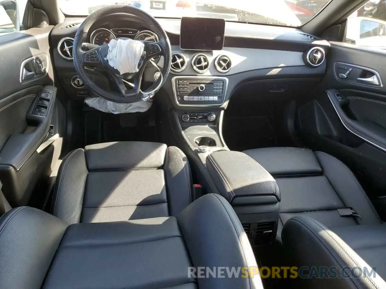8 Фотография поврежденного автомобиля WDDSJ4EB0KN719977 MERCEDES-BENZ CLA-CLASS 2019
