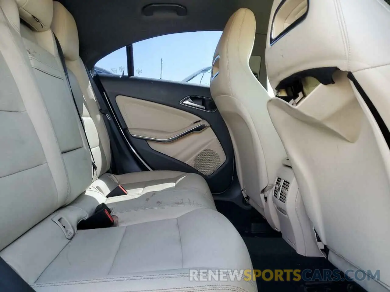 10 Photograph of a damaged car WDDSJ4EB1KN700712 MERCEDES-BENZ CLA-CLASS 2019