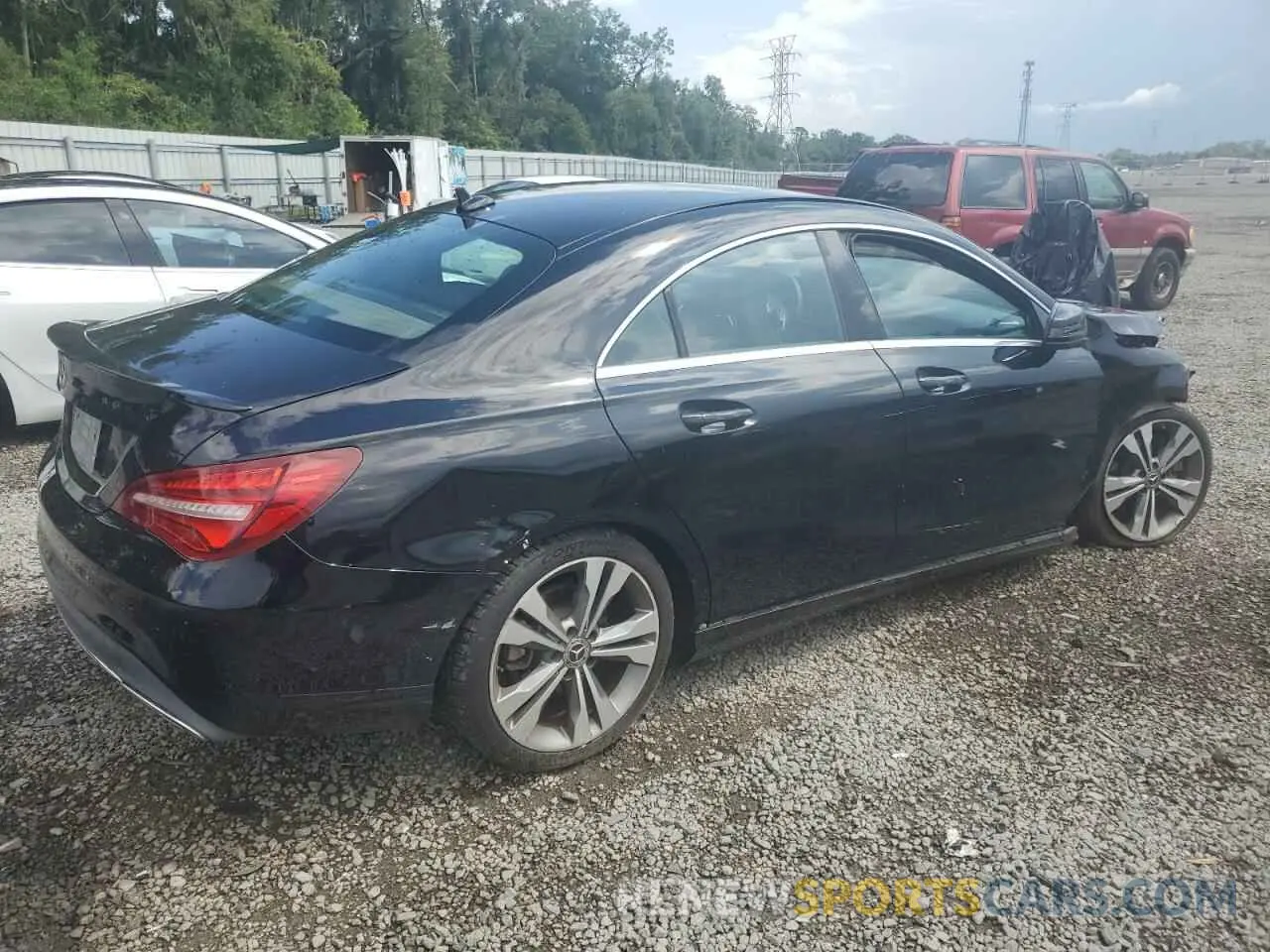 3 Фотография поврежденного автомобиля WDDSJ4EB1KN724637 MERCEDES-BENZ CLA-CLASS 2019