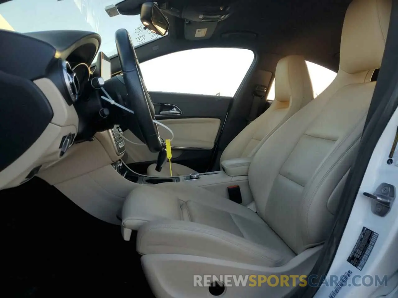 7 Фотография поврежденного автомобиля WDDSJ4EB4KN750147 MERCEDES-BENZ CLA-CLASS 2019