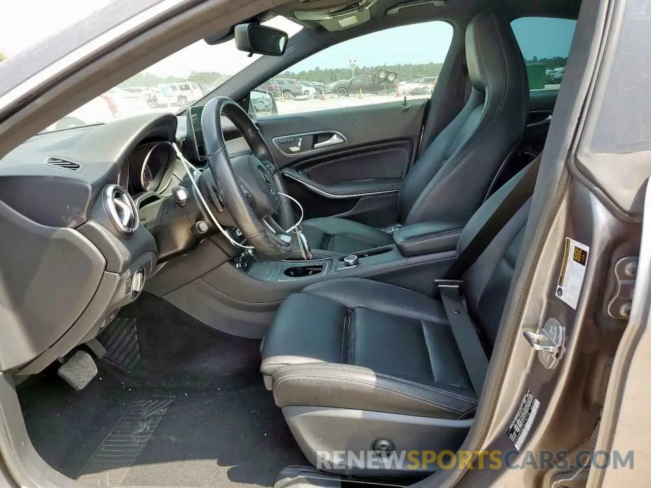 7 Фотография поврежденного автомобиля WDDSJ4EB4KN776778 MERCEDES-BENZ CLA-CLASS 2019