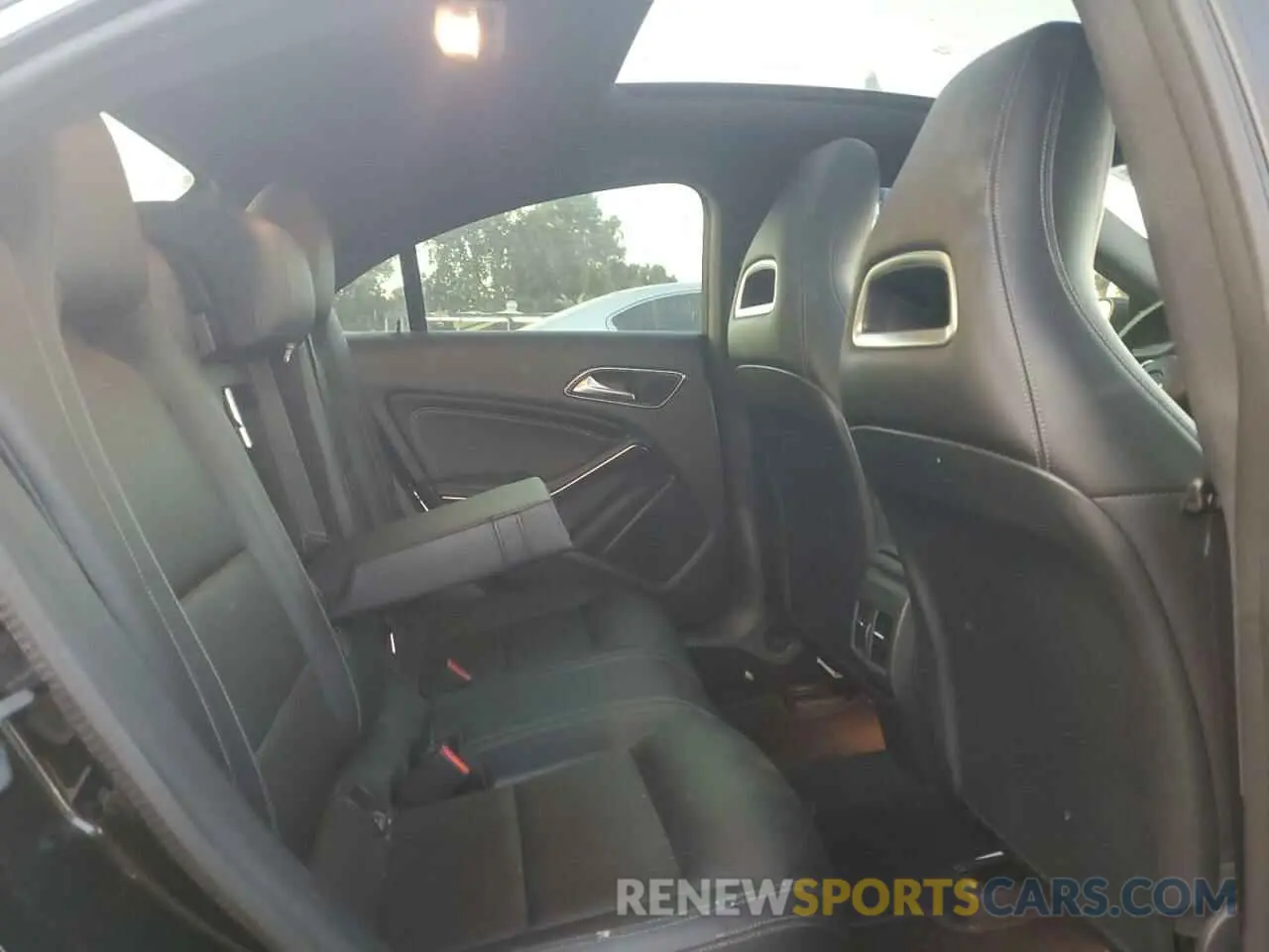 10 Photograph of a damaged car WDDSJ4EB5KN699645 MERCEDES-BENZ CLA-CLASS 2019