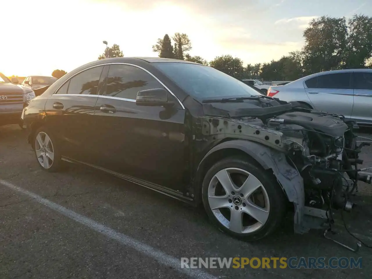 4 Photograph of a damaged car WDDSJ4EB5KN699645 MERCEDES-BENZ CLA-CLASS 2019