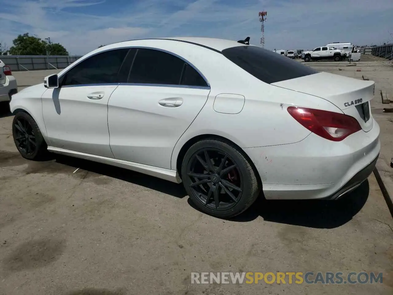 2 Фотография поврежденного автомобиля WDDSJ4EB6KN721166 MERCEDES-BENZ CLA-CLASS 2019
