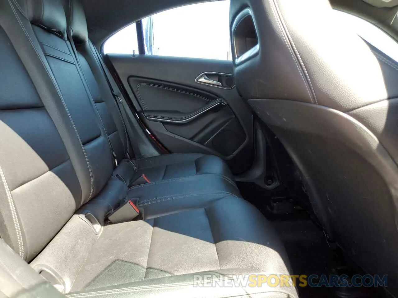 10 Photograph of a damaged car WDDSJ4EB7KN725677 MERCEDES-BENZ CLA-CLASS 2019