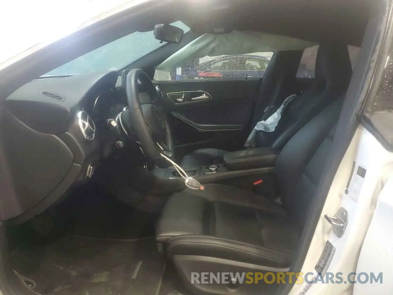 7 Фотография поврежденного автомобиля WDDSJ4EB7KN758386 MERCEDES-BENZ CLA-CLASS 2019