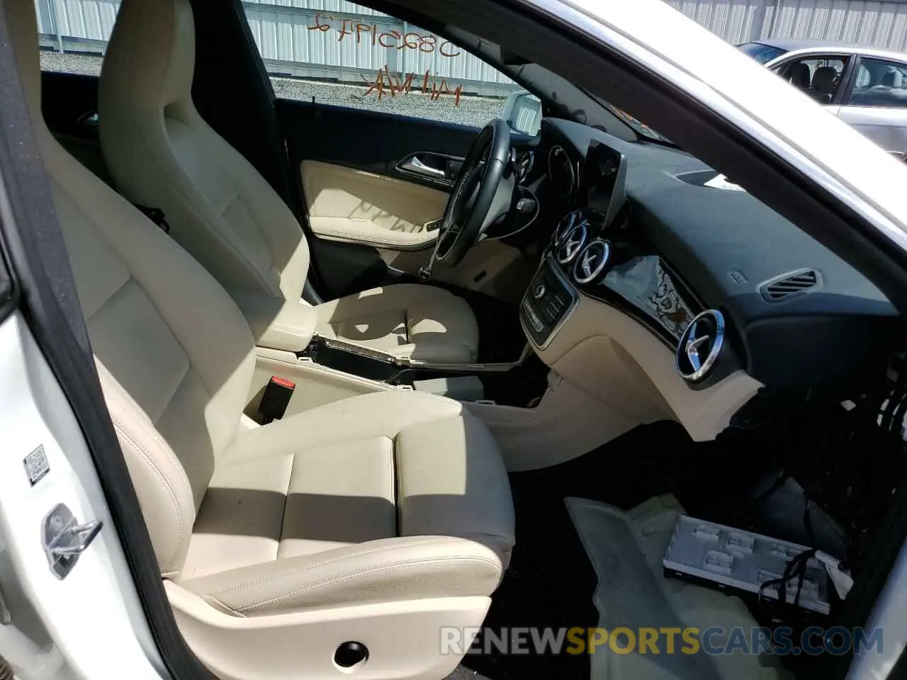 5 Photograph of a damaged car WDDSJ4GB3KN749701 MERCEDES-BENZ CLA-CLASS 2019