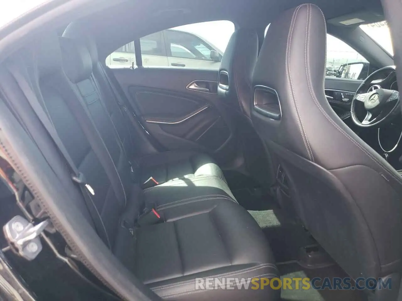 10 Photograph of a damaged car WDDSJ4GB8KN776859 MERCEDES-BENZ CLA-CLASS 2019