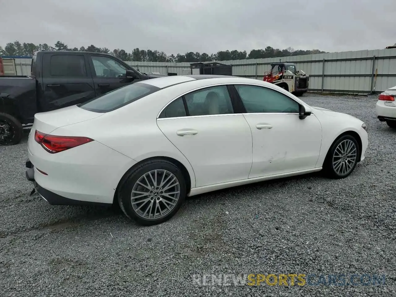 3 Фотография поврежденного автомобиля W1K5J4GB1LN083260 MERCEDES-BENZ CLA-CLASS 2020