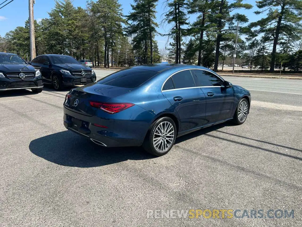 4 Фотография поврежденного автомобиля W1K5J4GB6LN081617 MERCEDES-BENZ CLA-CLASS 2020