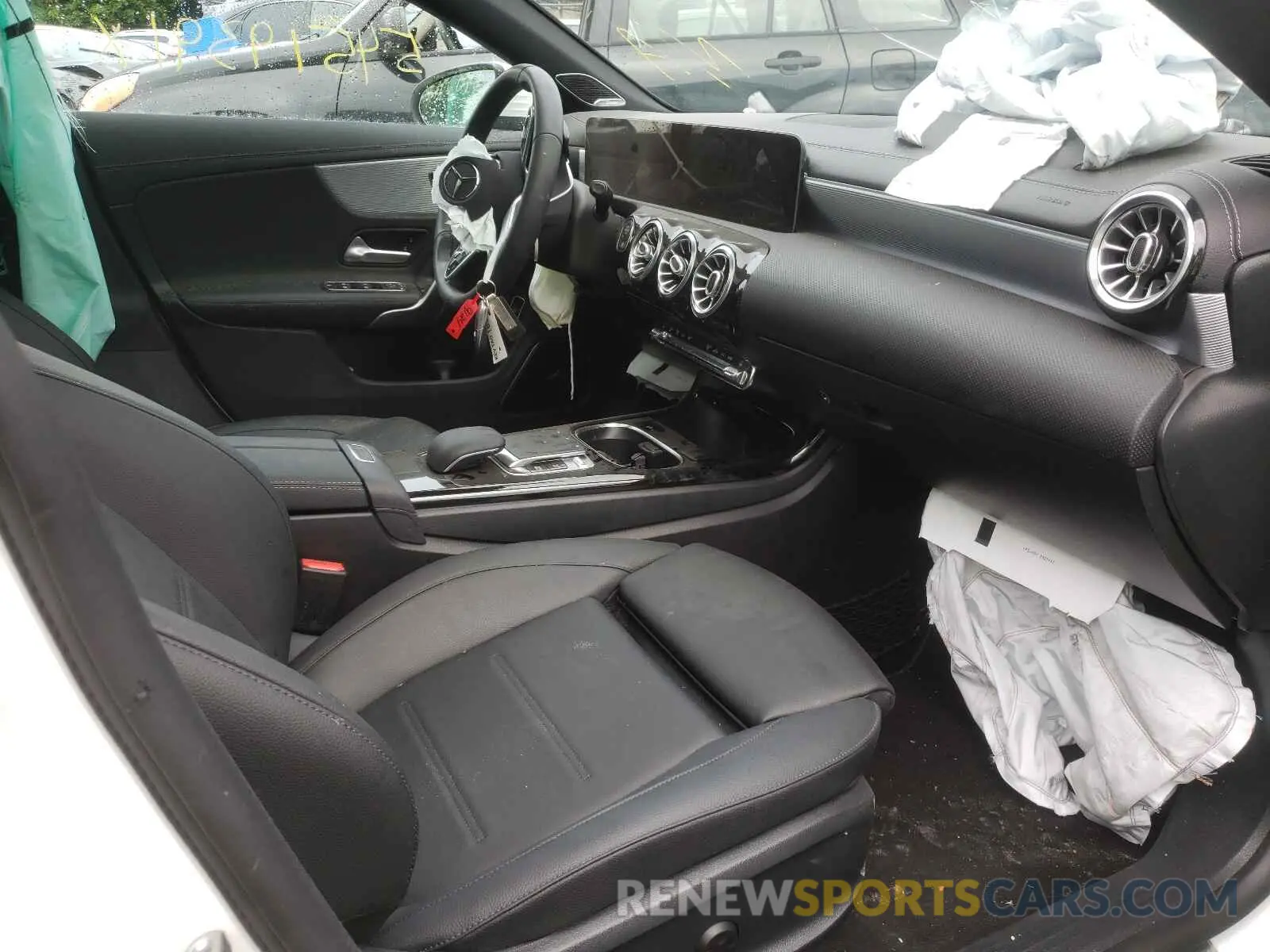 5 Photograph of a damaged car WDD5J4HB6LN035476 MERCEDES-BENZ CLA-CLASS 2020