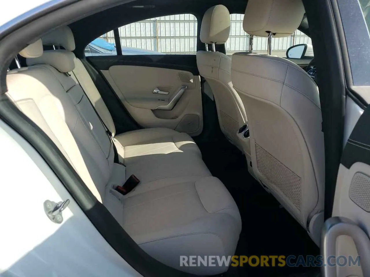 10 Фотография поврежденного автомобиля W1K5J4GB8MN156996 MERCEDES-BENZ CLA-CLASS 2021