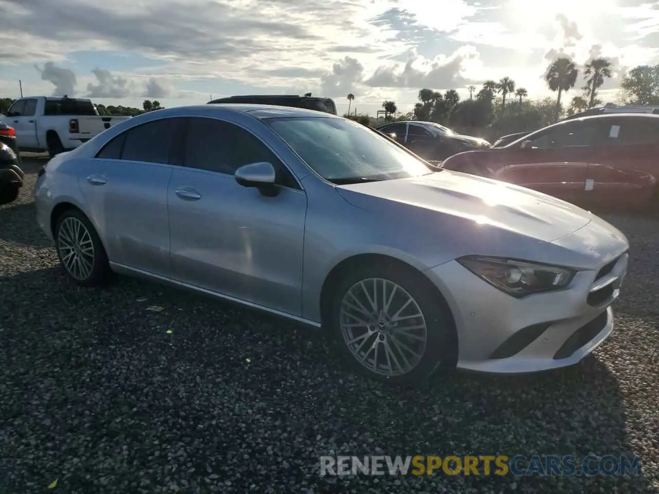 4 Фотография поврежденного автомобиля W1K5J4GBXMN163948 MERCEDES-BENZ CLA-CLASS 2021