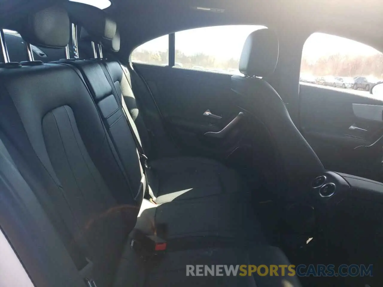 10 Photograph of a damaged car W1K5J4HB5MN187380 MERCEDES-BENZ CLA-CLASS 2021