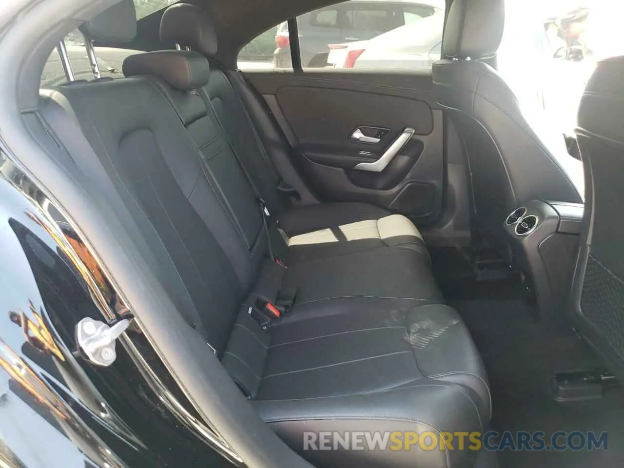 10 Photograph of a damaged car W1K5J4HB5MN187394 MERCEDES-BENZ CLA-CLASS 2021