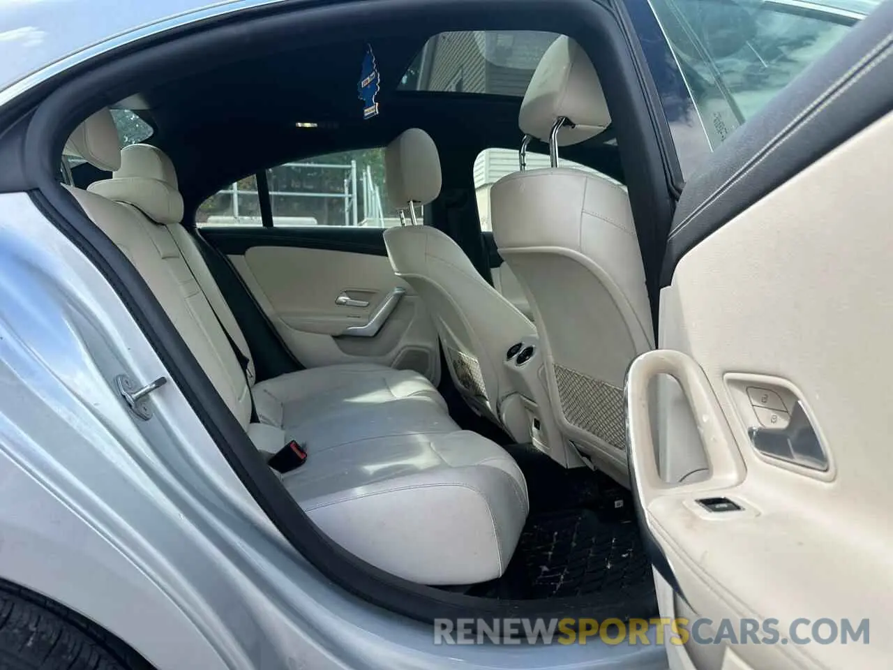 6 Photograph of a damaged car W1K5J4HB7NN267149 MERCEDES-BENZ CLA-CLASS 2022