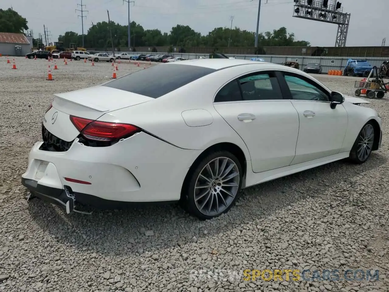 3 Фотография поврежденного автомобиля WDD2J5JB9KA030989 MERCEDES-BENZ CLC-CLASS 2019