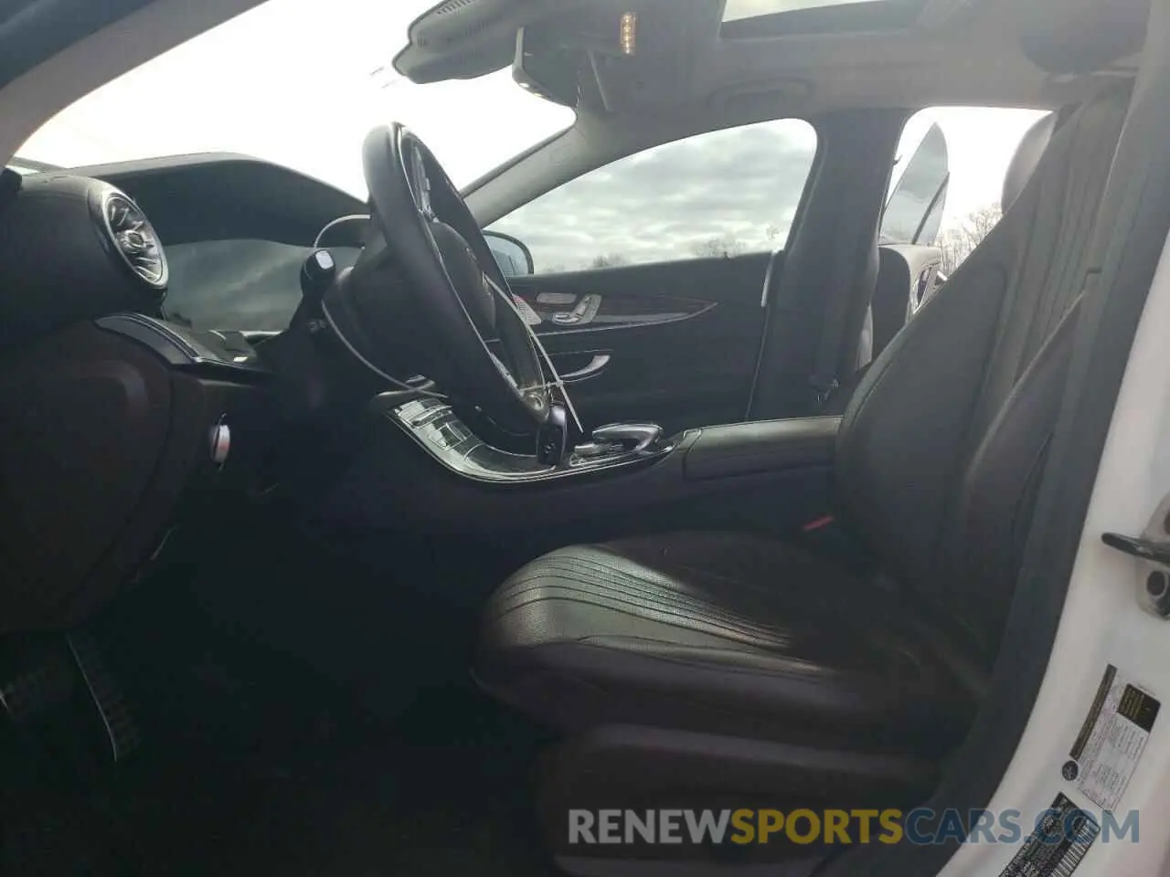 7 Фотография поврежденного автомобиля WDD2J5KB2KA021095 MERCEDES-BENZ CLC-CLASS 2019