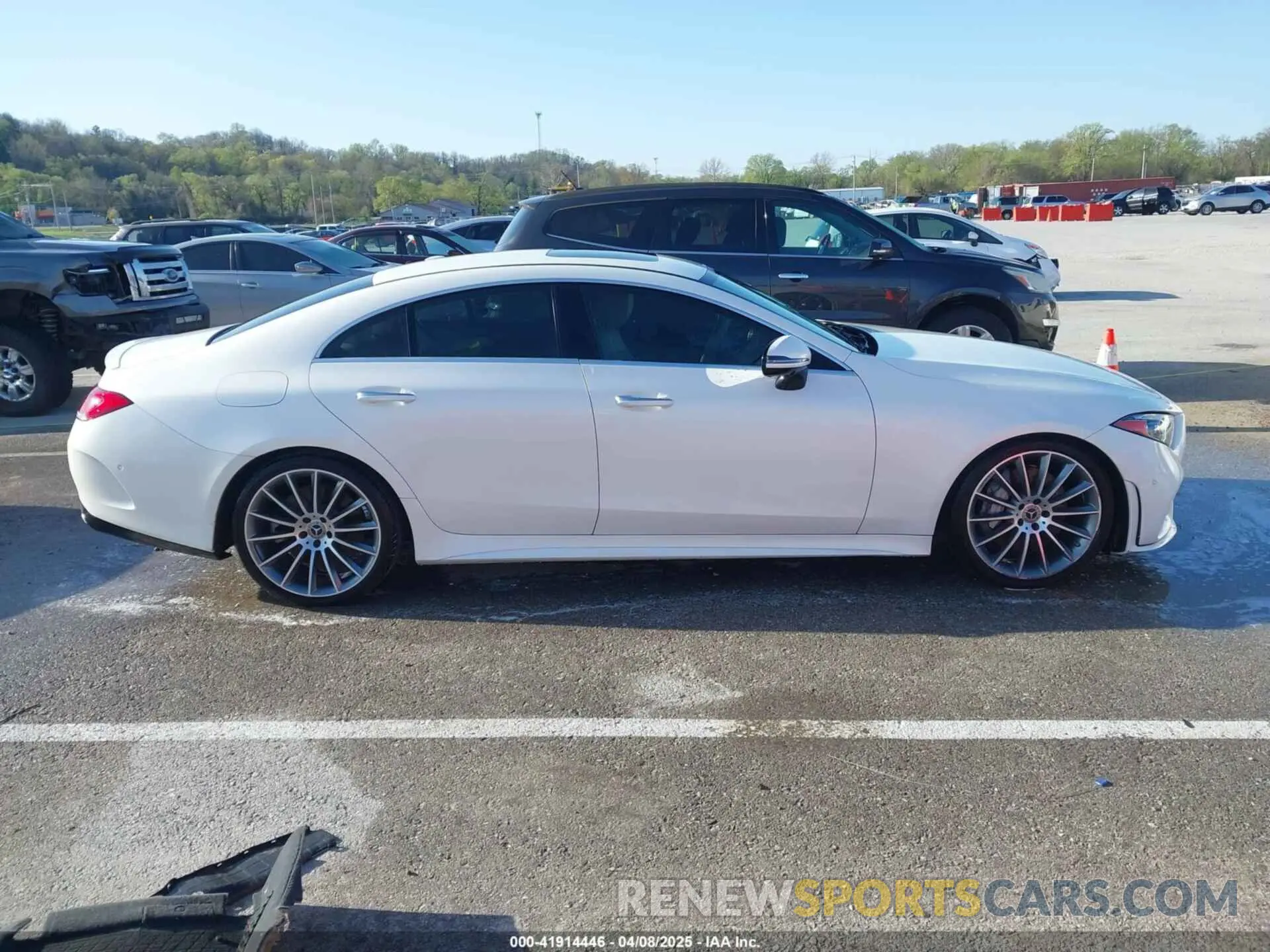 14 Photograph of a damaged car WDD2J5JB3KA008387 MERCEDES-BENZ CLS 450 2019
