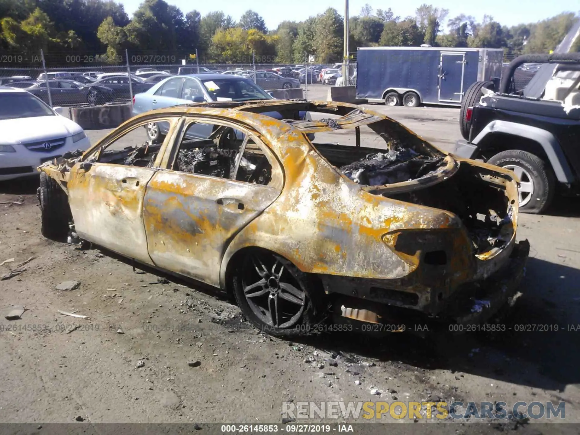 3 Photograph of a damaged car WDDZF4KB0KA612858 MERCEDES-BENZ E 2019