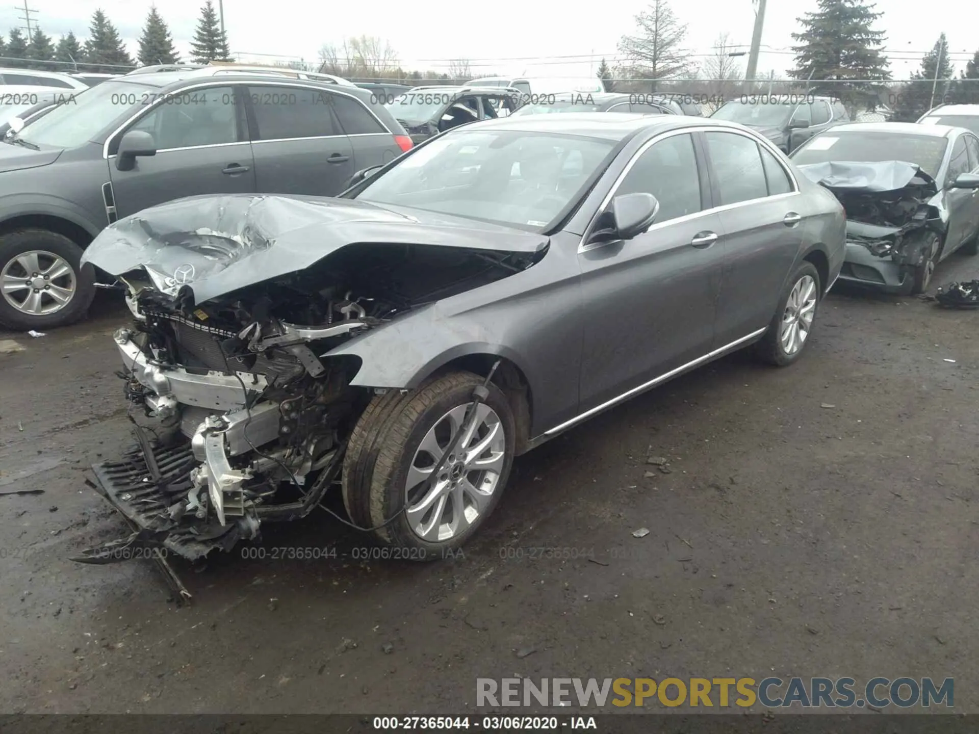 2 Photograph of a damaged car WDDZF4KB3KA502774 MERCEDES-BENZ E 2019