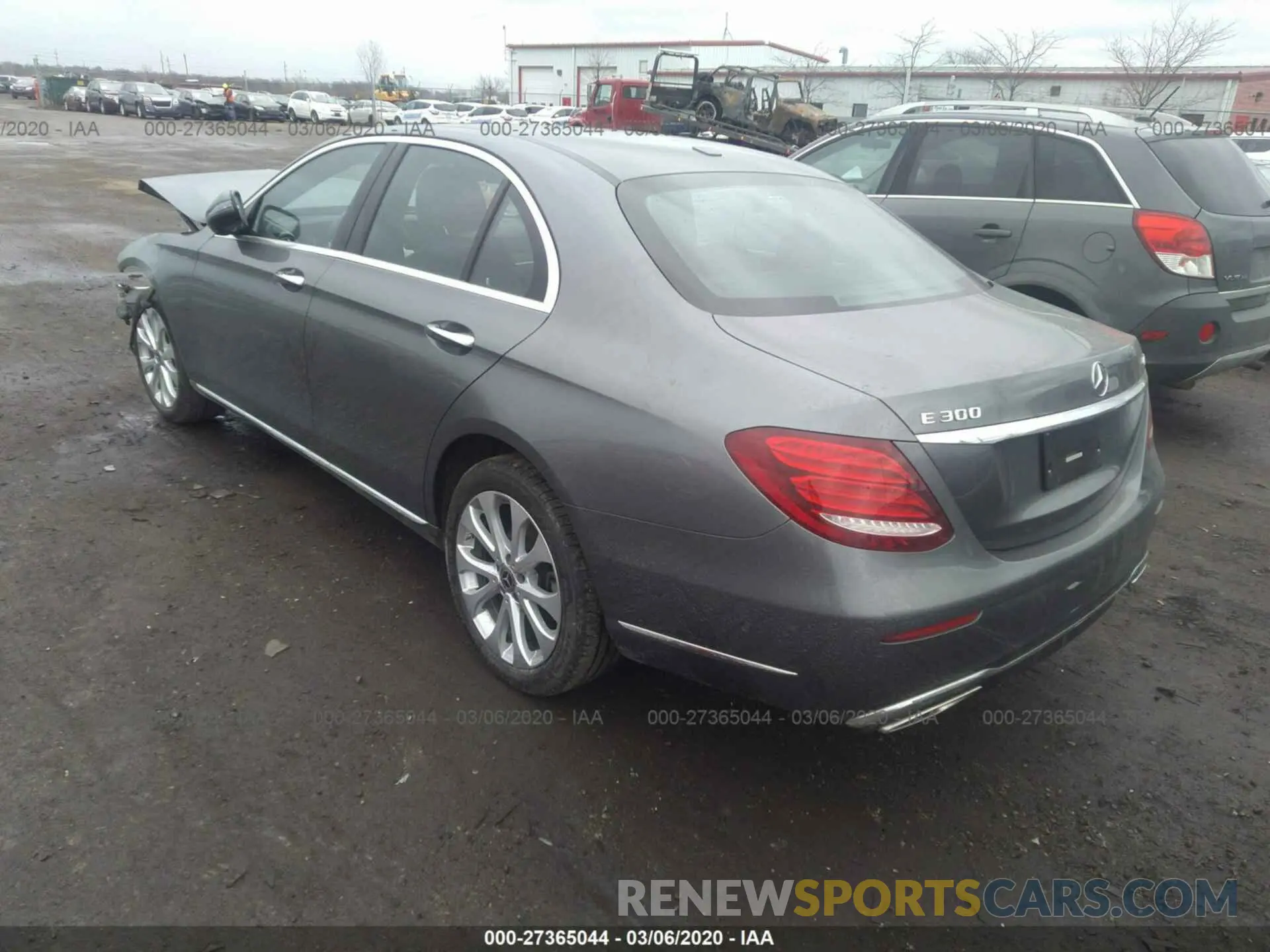 3 Photograph of a damaged car WDDZF4KB3KA502774 MERCEDES-BENZ E 2019